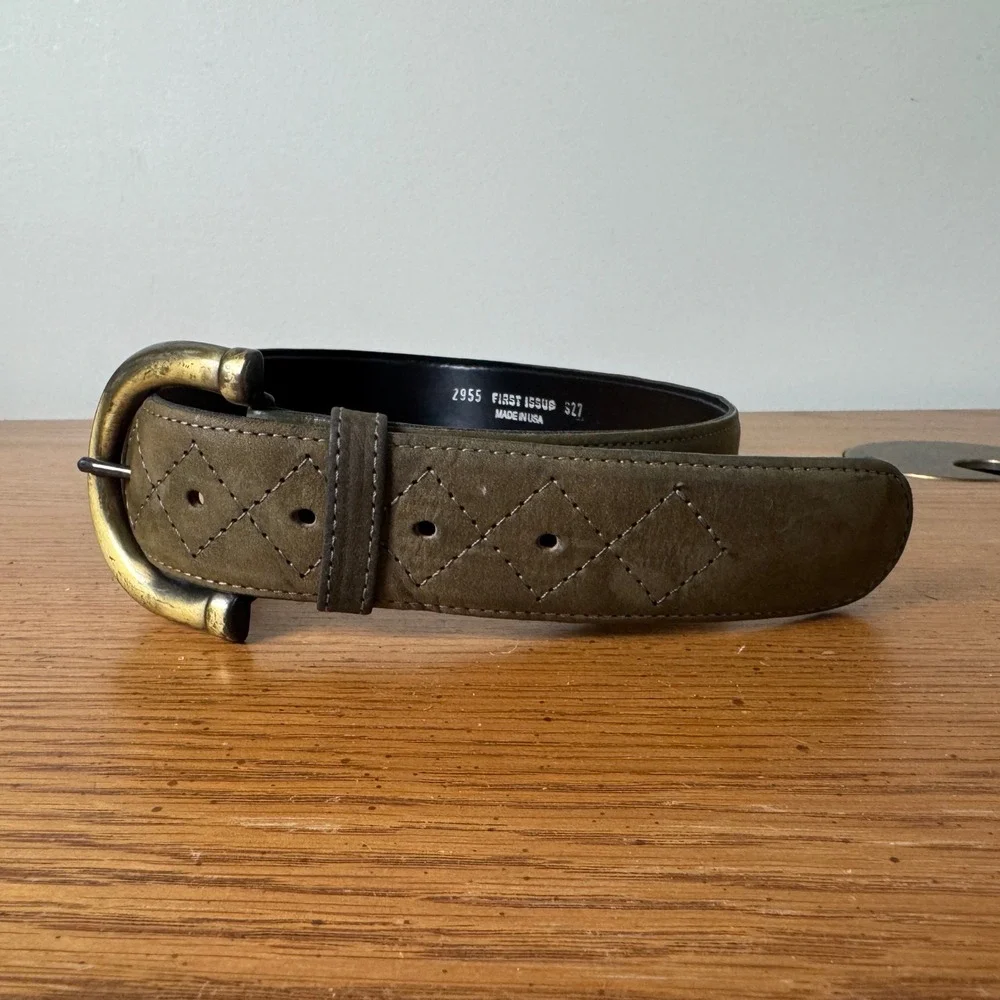 First‎ Issue Liz Claiborne Brown Suede Quilted Belt Brass Buckle Size SMALL